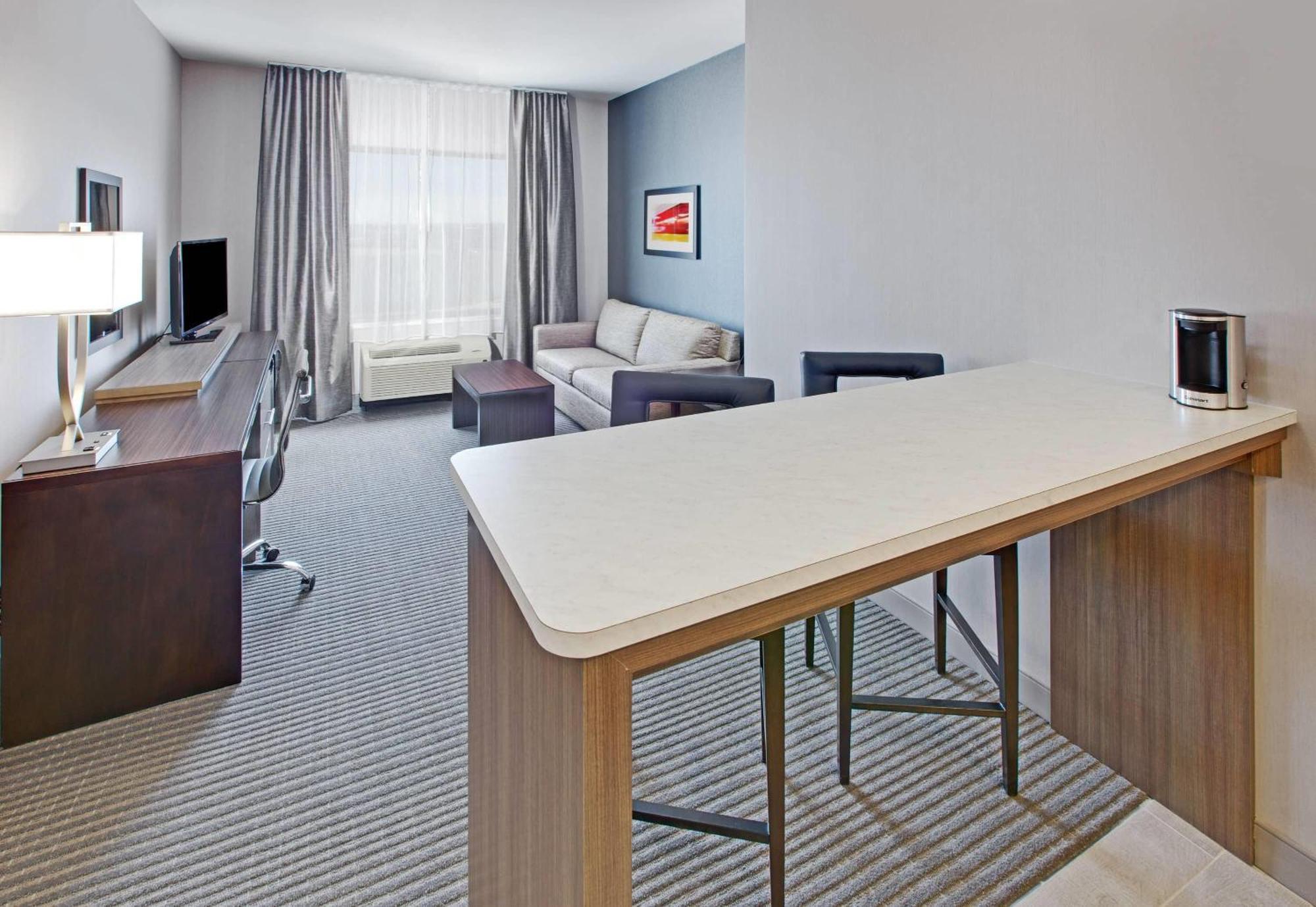 5 Airport Hotels Near San Angelo Convention Center Worth Booking