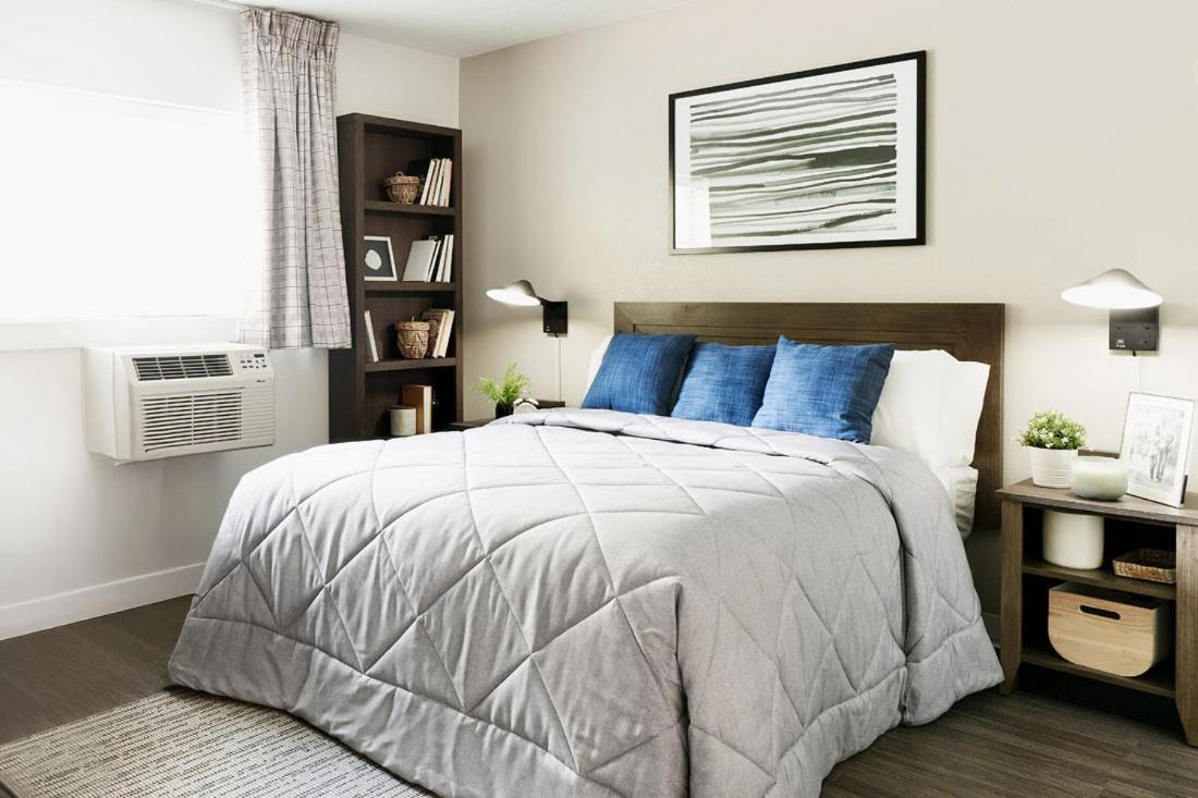 5 Budget Hotels Close to Ralph Mark Gilbert Civil Rights Museum