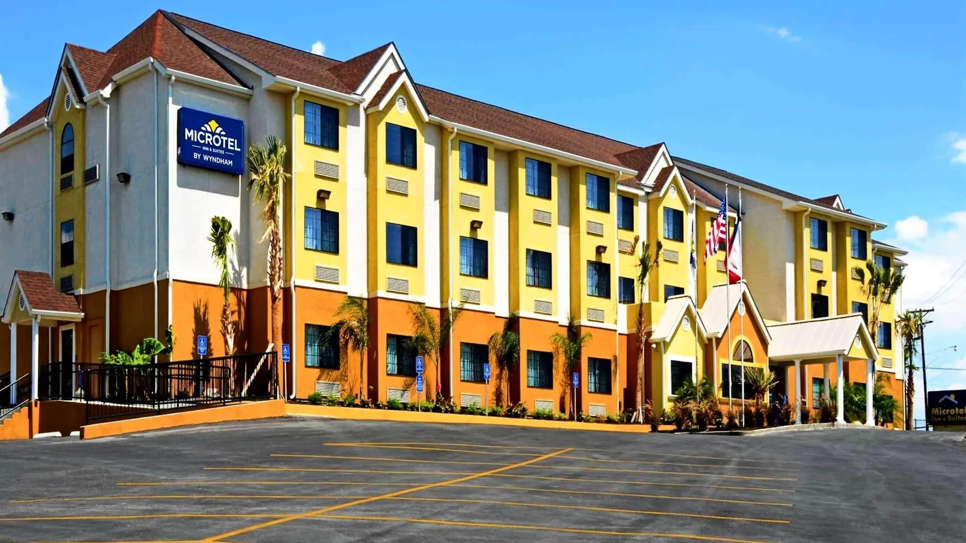 5 Budget Hotels Near Comal River Worth Booking