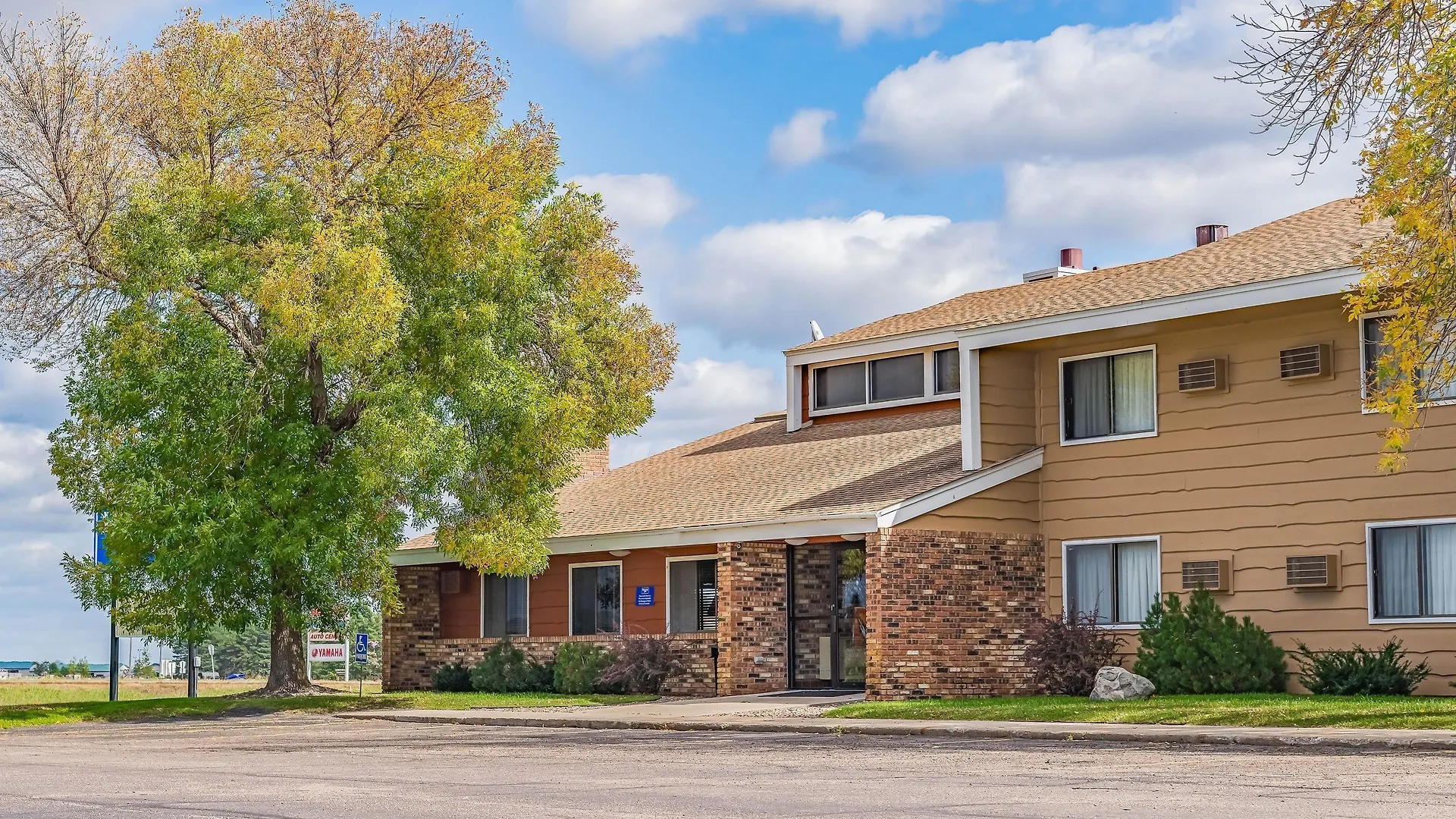 2 Top-Rated Business Hotels Close to Sauk Rapids Municipal Park