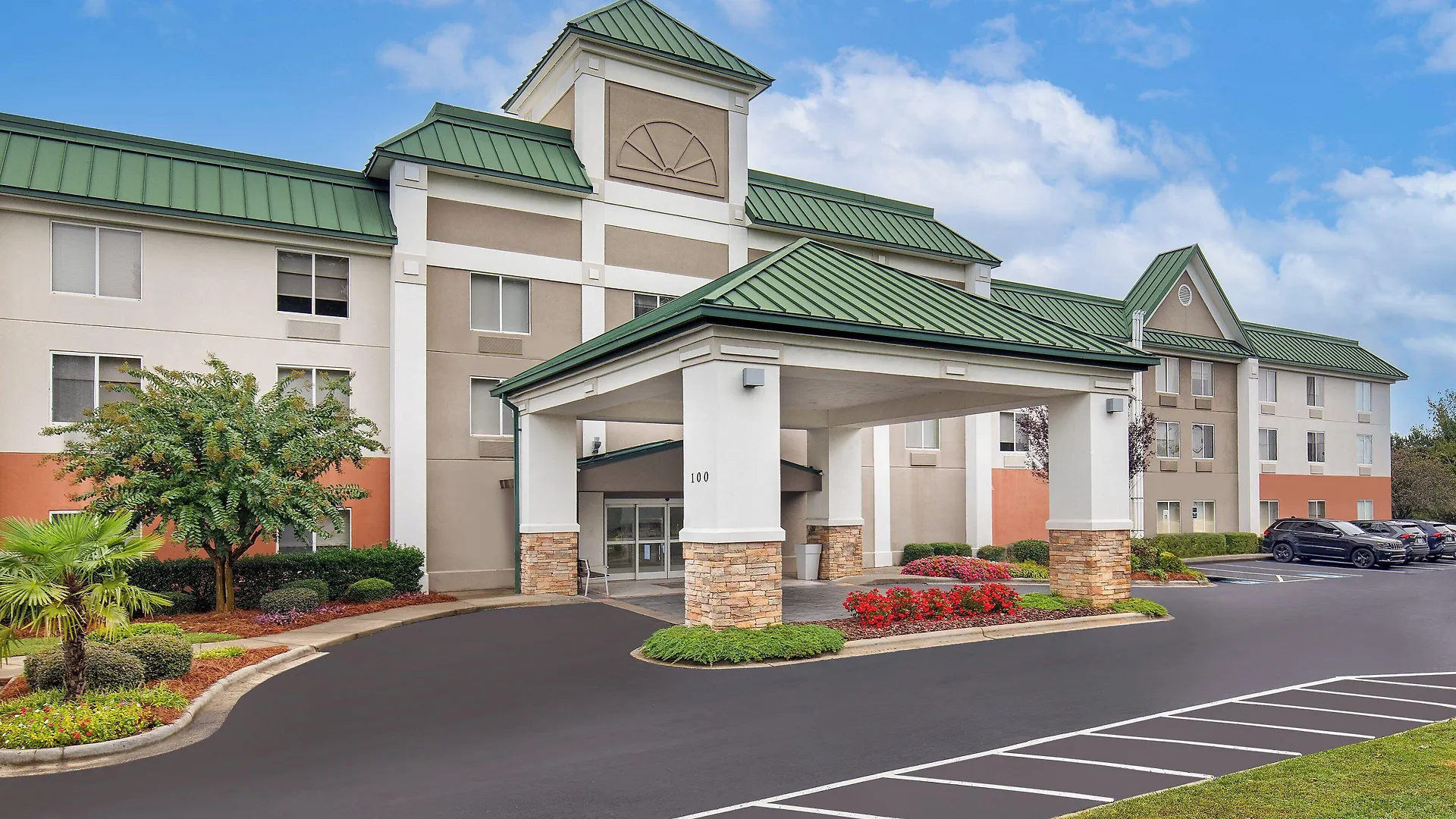 15 Historic Hotels in North Carolina Worth Booking